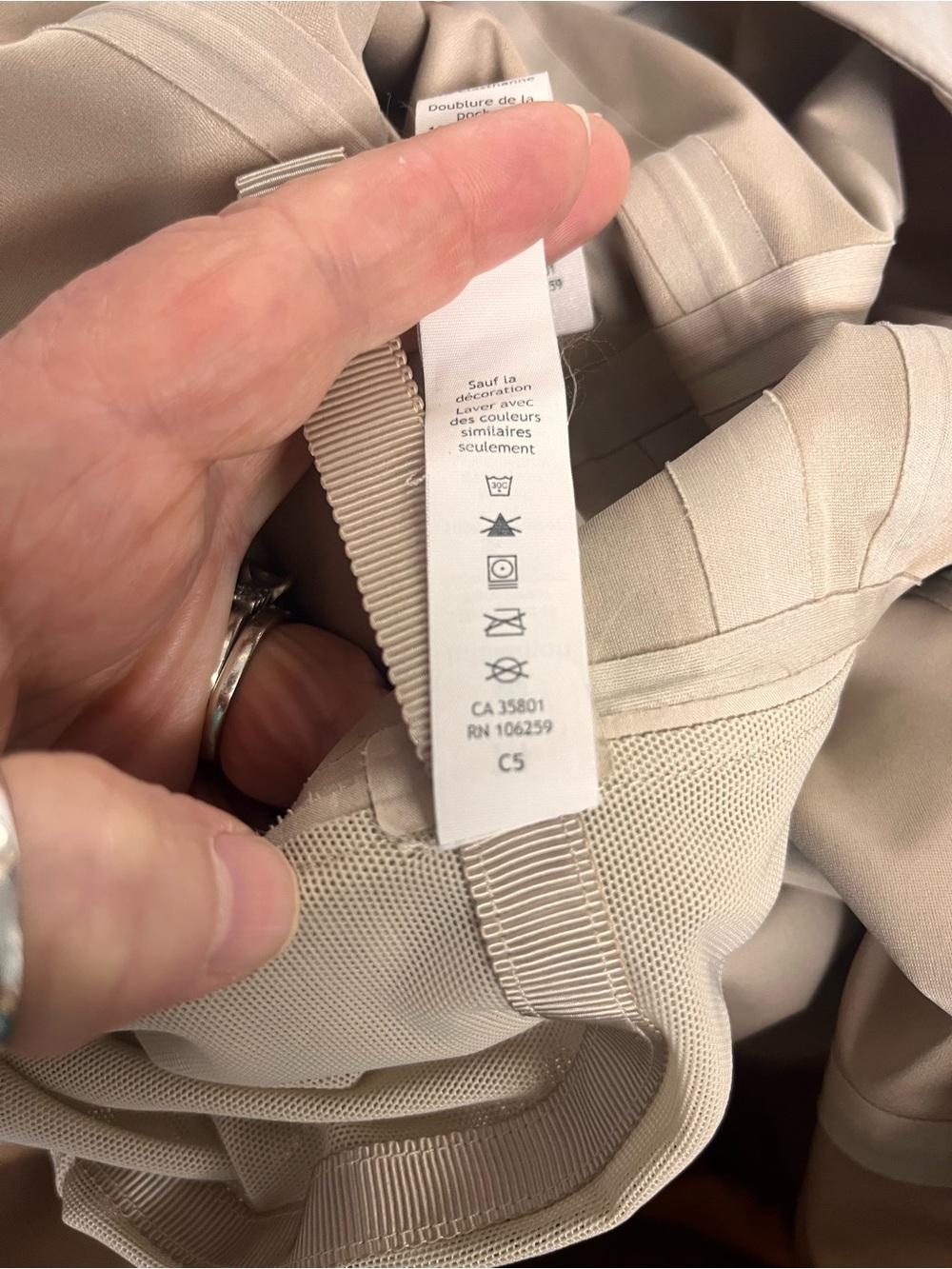 lululemon athletica Women's Hooded Raincoat in Trench - Picture 7 of 16